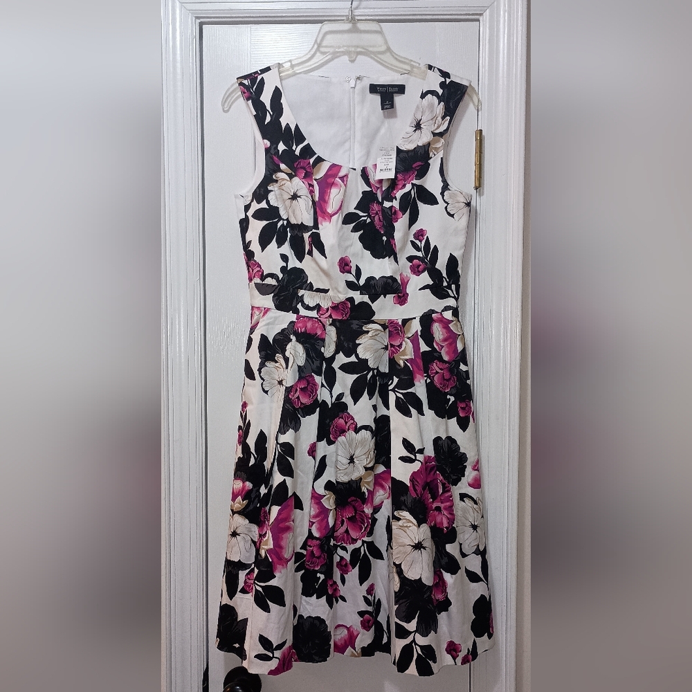 White House Black Market White Berry Floral Dress 4 Nwt